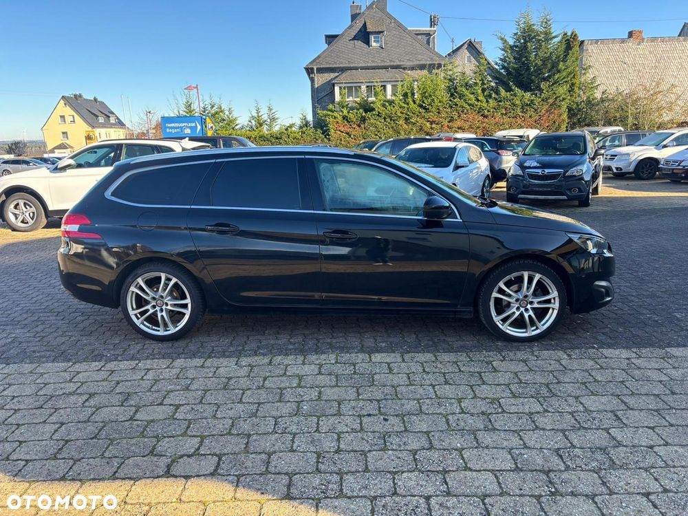 Peugeot 308 PureTech 130 GPF EAT8 Stop & Start Allure Pack - 25