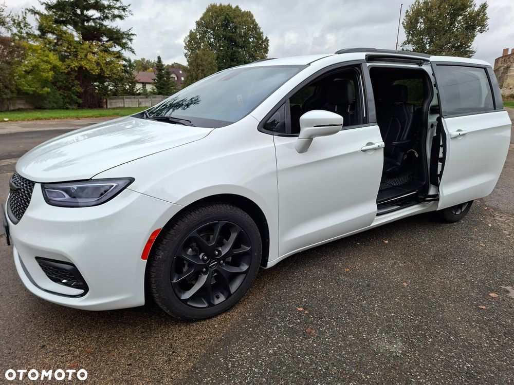 Chrysler Pacifica - 18