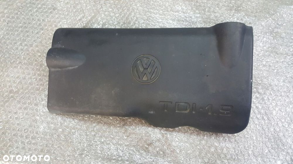 OSŁONA SILNIKA VW GOLF III 1.9 TDI 028103925A