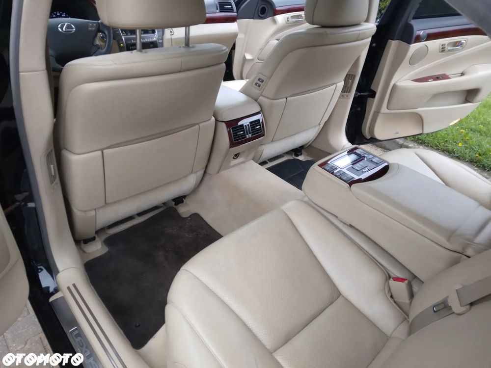 Lexus LS 460 Prestige - 9