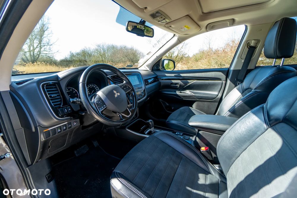 Mitsubishi Outlander 2.0 Intense 2WD CVT - 15