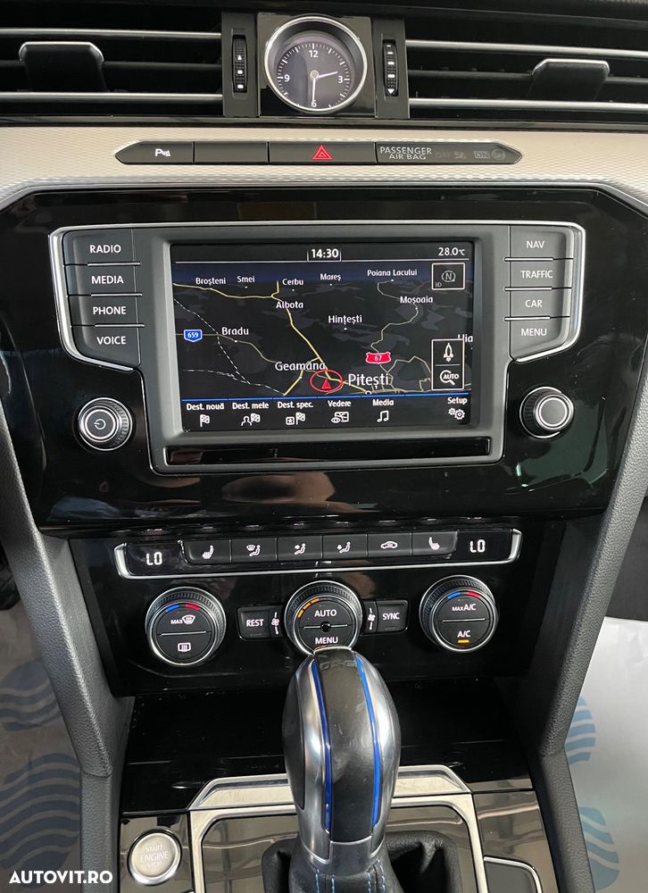 Volkswagen Passat - 26