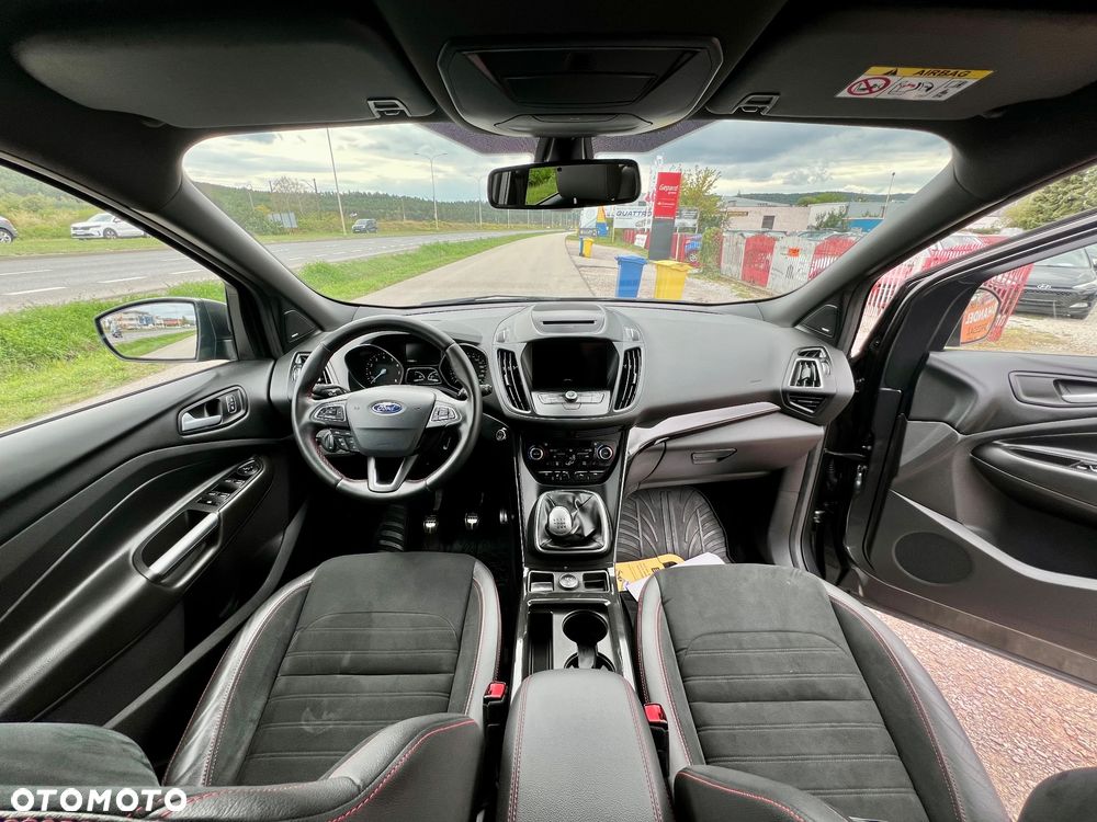 Ford Kuga 1.5 EcoBoost FWD ST-Line - 25
