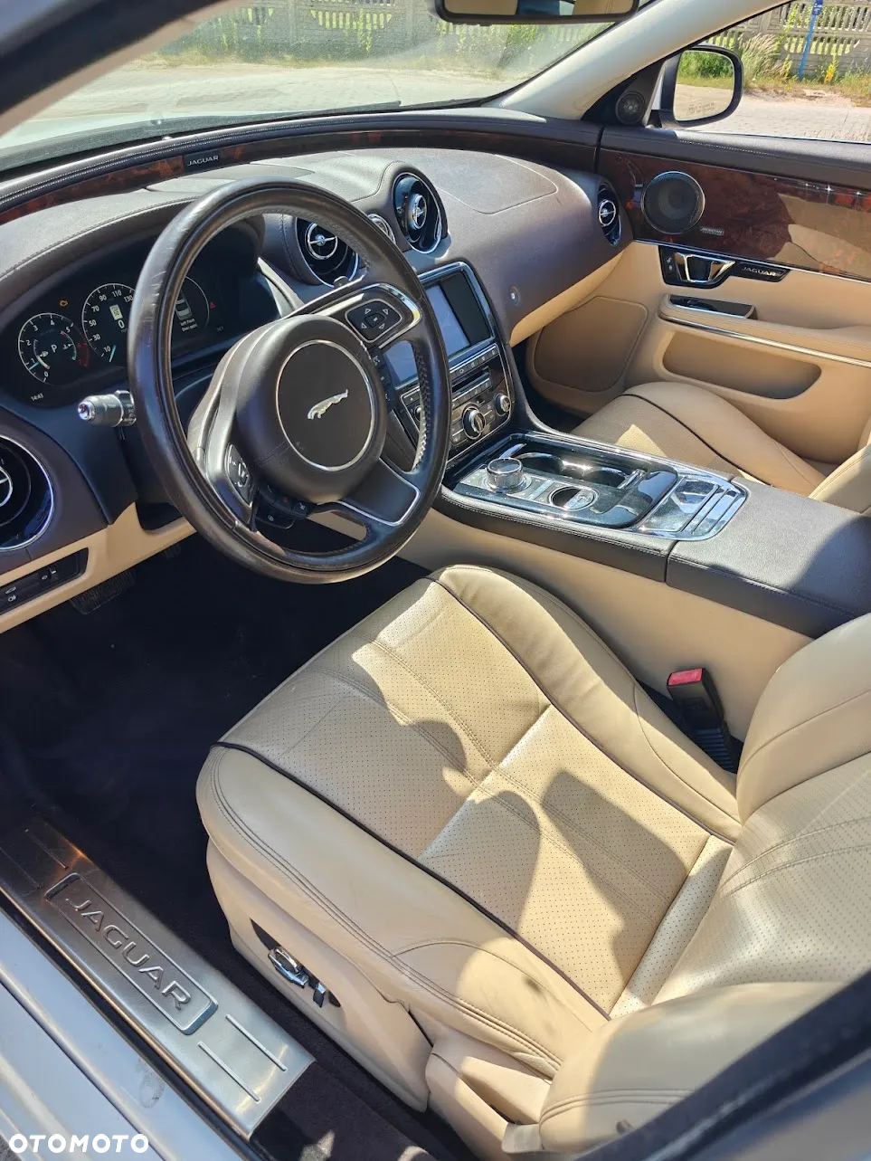 Jaguar XJ 3.0 T AWD R-Sport - 13