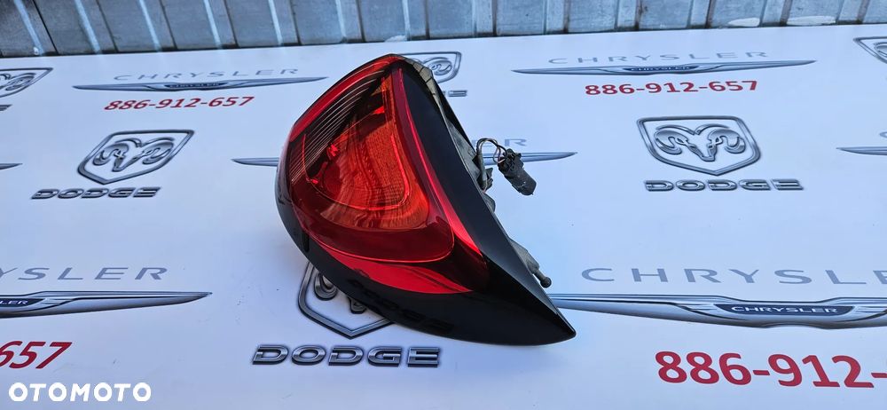 Chrysler Pacifica 2016- Lampa tył prawy Lampa tylna prawa P68229026AF Lampa tył lewy Lampa tylna lewa P68229027AF  LED IDEALNE - 15