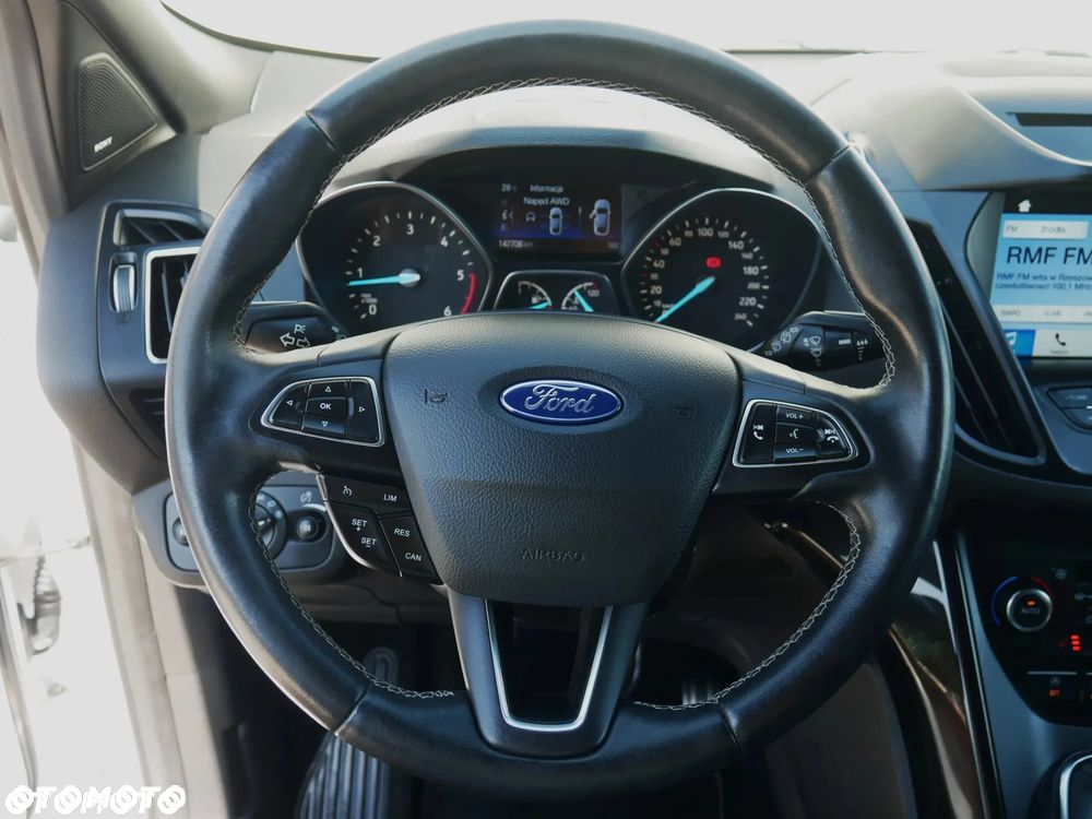 Ford Kuga - 24