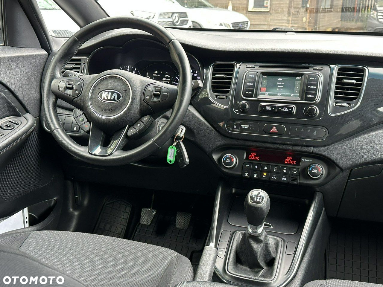 Kia Carens 1.6 GDI L - 20