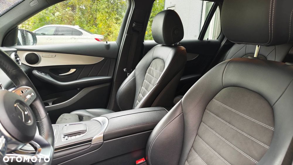 Mercedes-Benz GLC 220 d 4Matic 9G-TRONIC AMG Line - 13