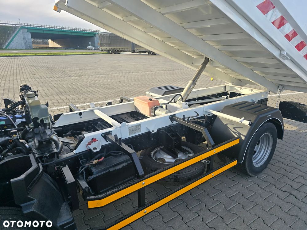 Mitsubishi Fuso canter - 30