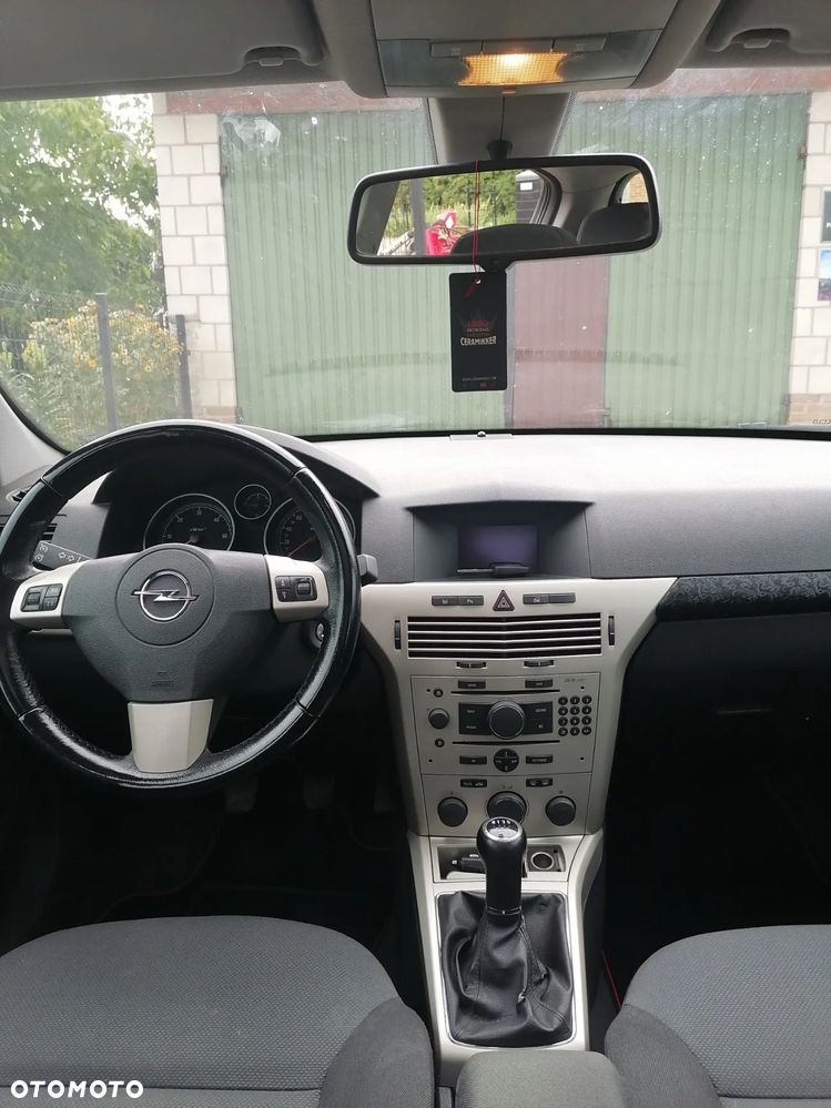 Opel Astra 1.9 CDTI Elegance - 10