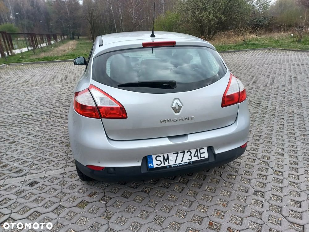 Renault Megane 1.6 16V Authentique Euro5 - 8