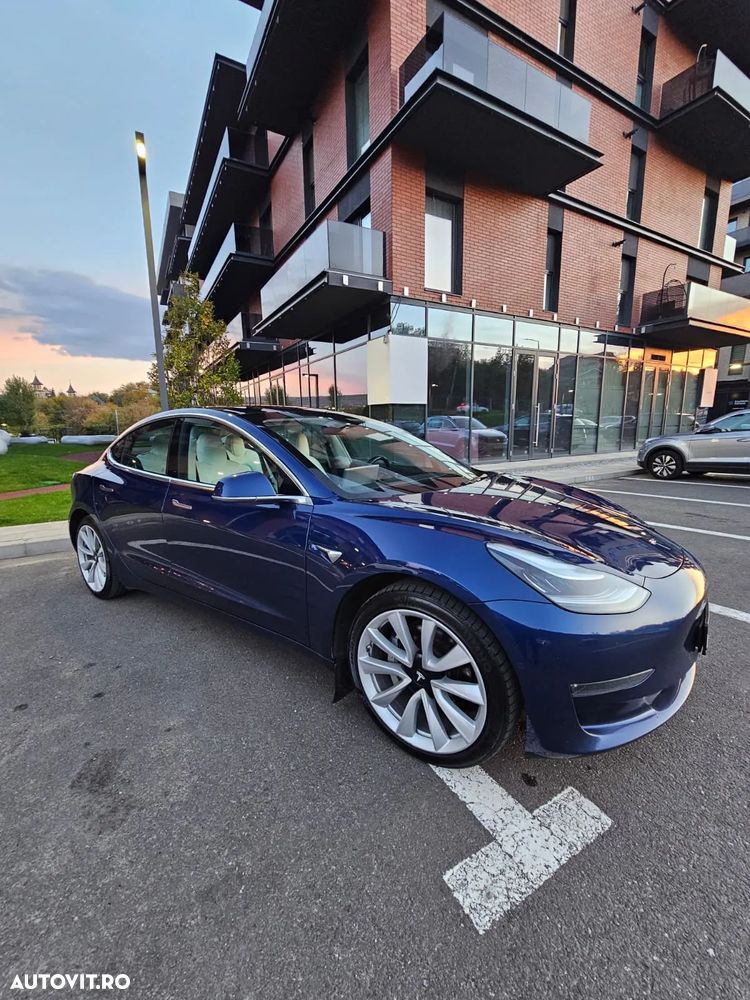 Tesla Model 3 Langstreckenbatterie Allradantrieb Dual Motor - 7