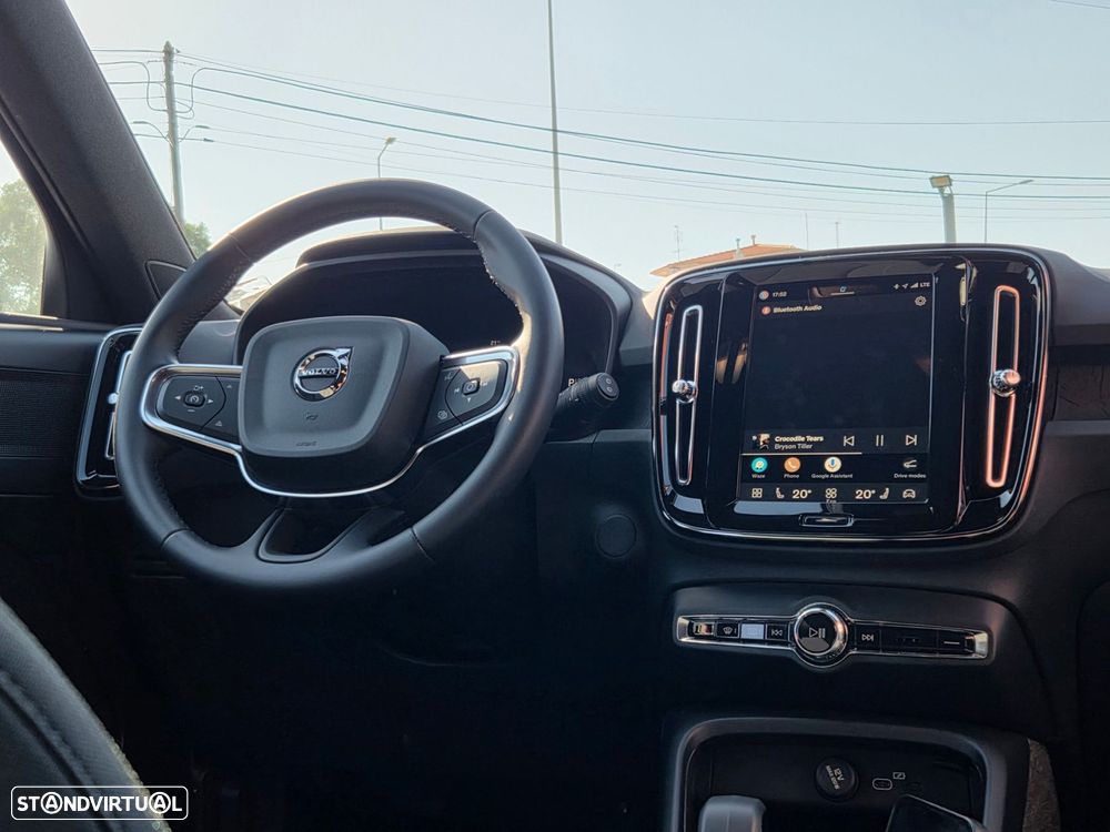 Volvo EX40 - 17