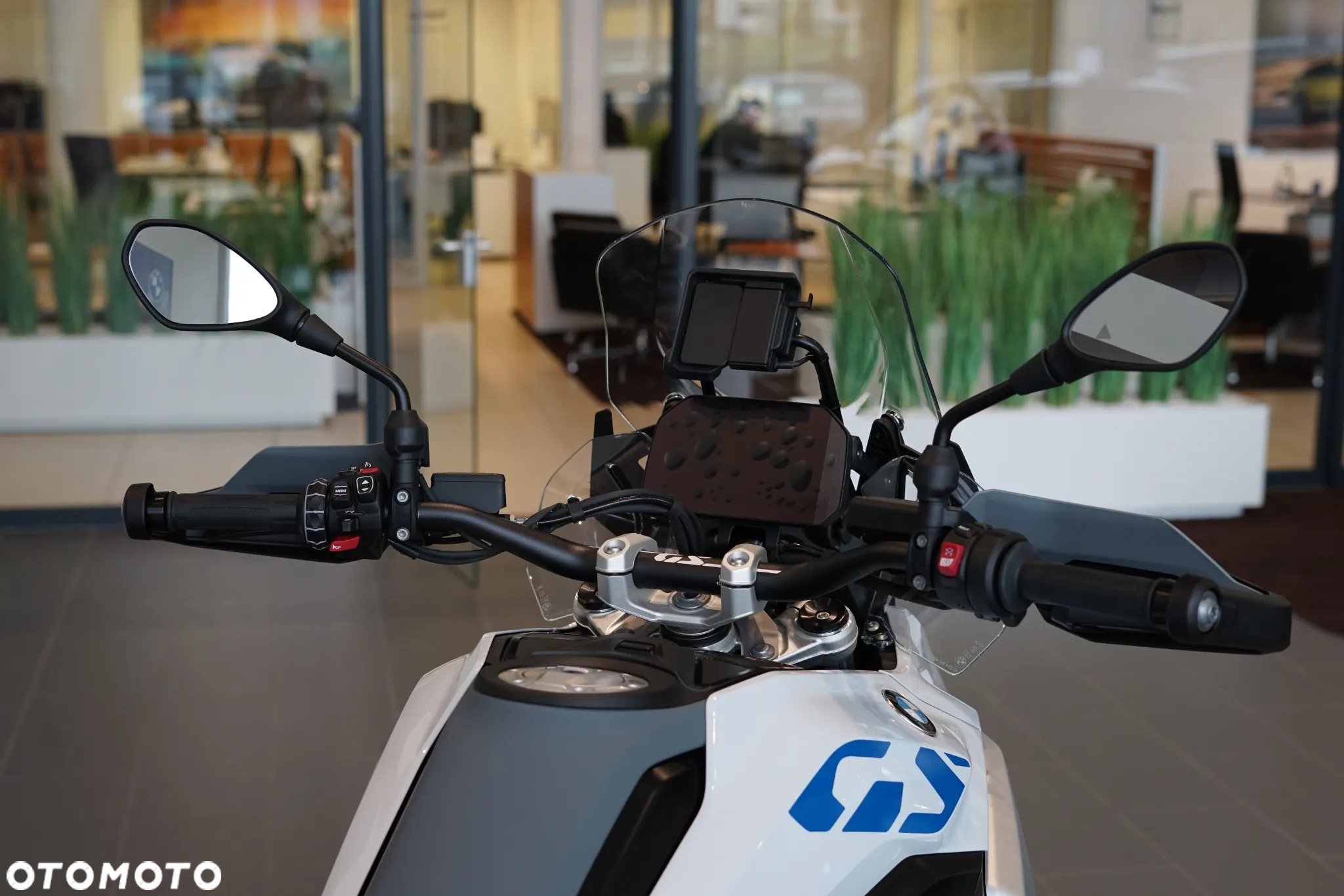 BMW R - 18