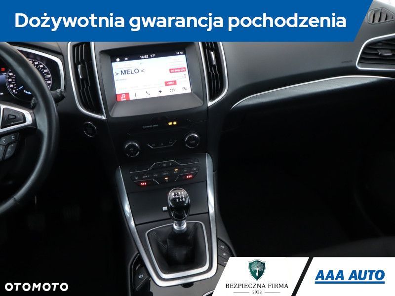 Ford S-Max - 10