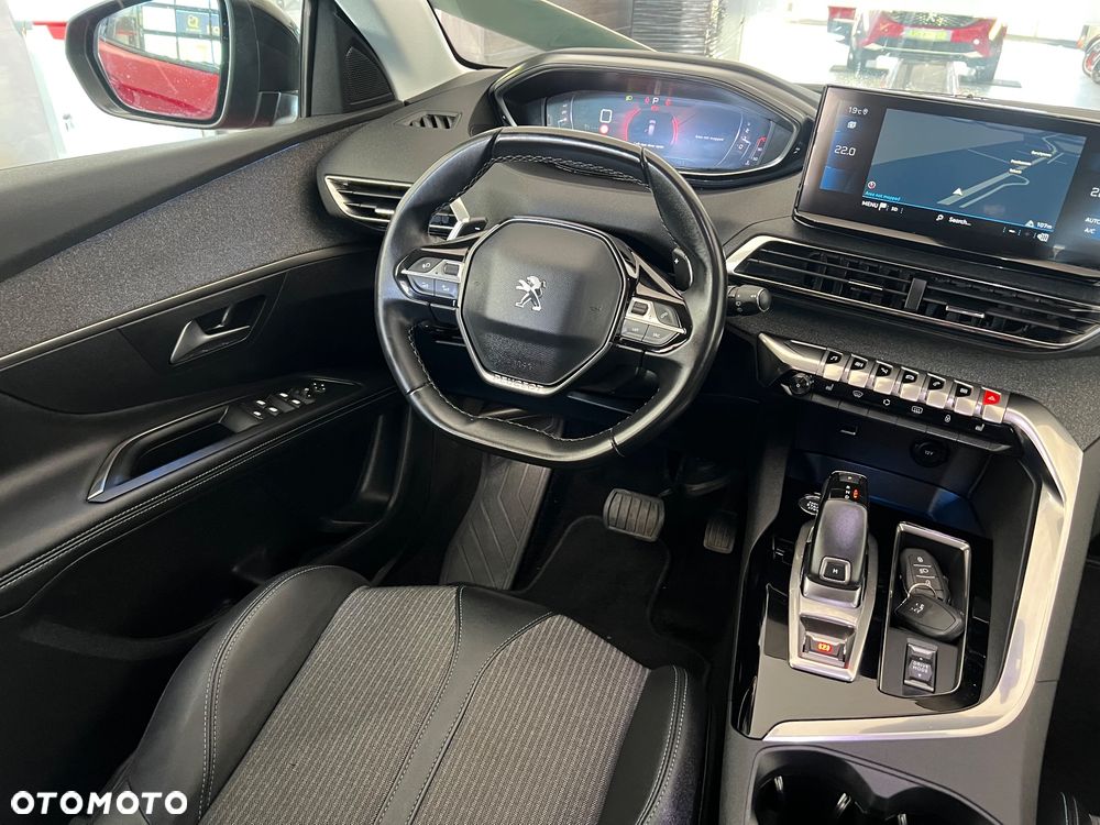 Peugeot 3008 1.2 PureTech Active S&S EAT8 - 21