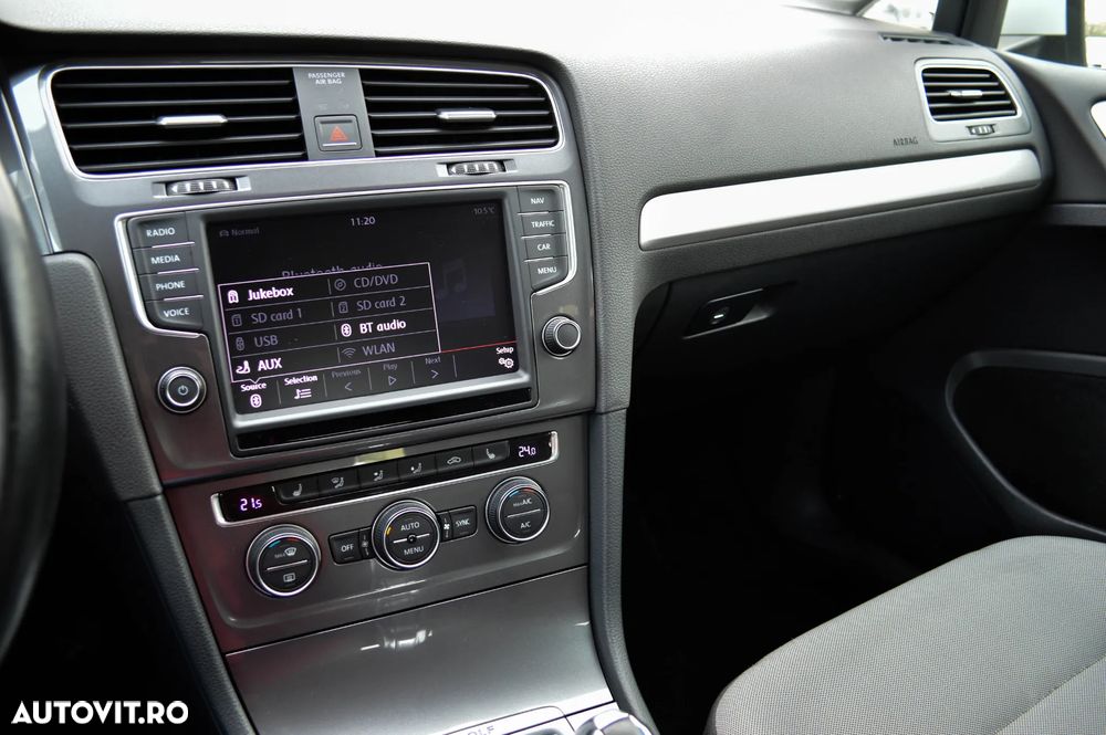 Volkswagen Golf e-Golf - 24