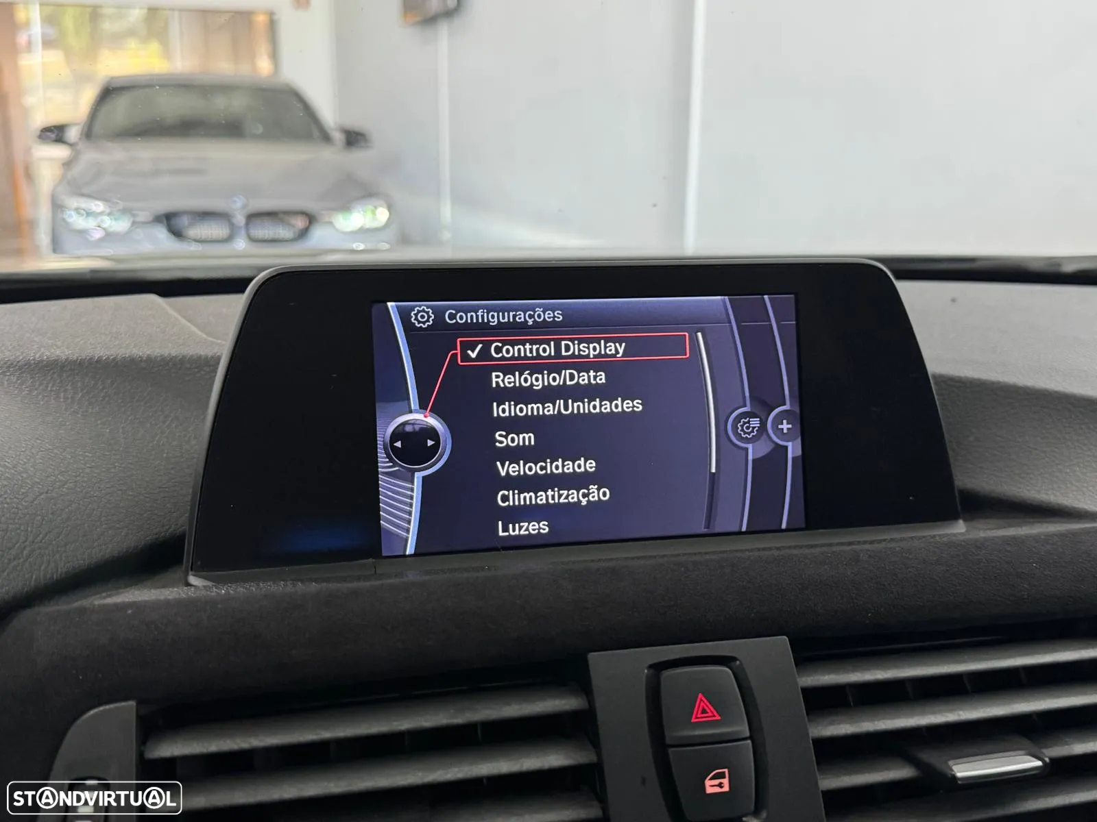 BMW 320 d EfficientDynamics Auto - 33