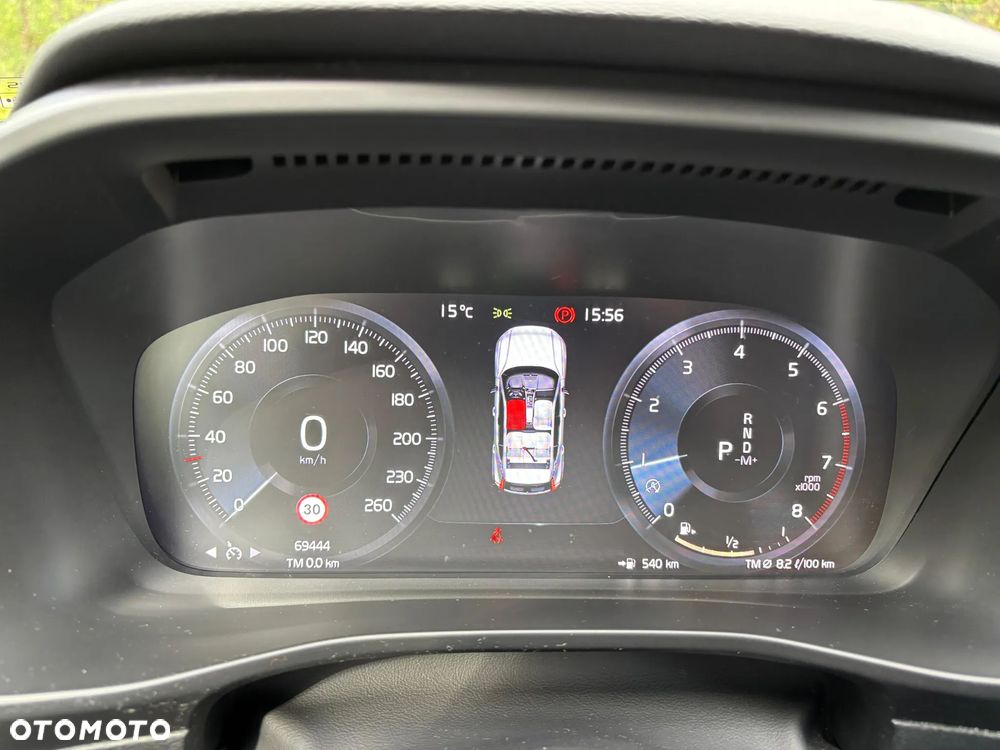 Volvo XC 40 T3 Momentum - 17