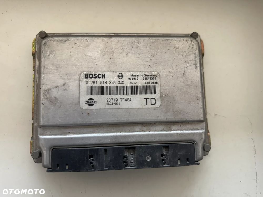 Komputer silnika | sterownik | Nissan Terrano II - 28SA5326 | 0281010284 - 1