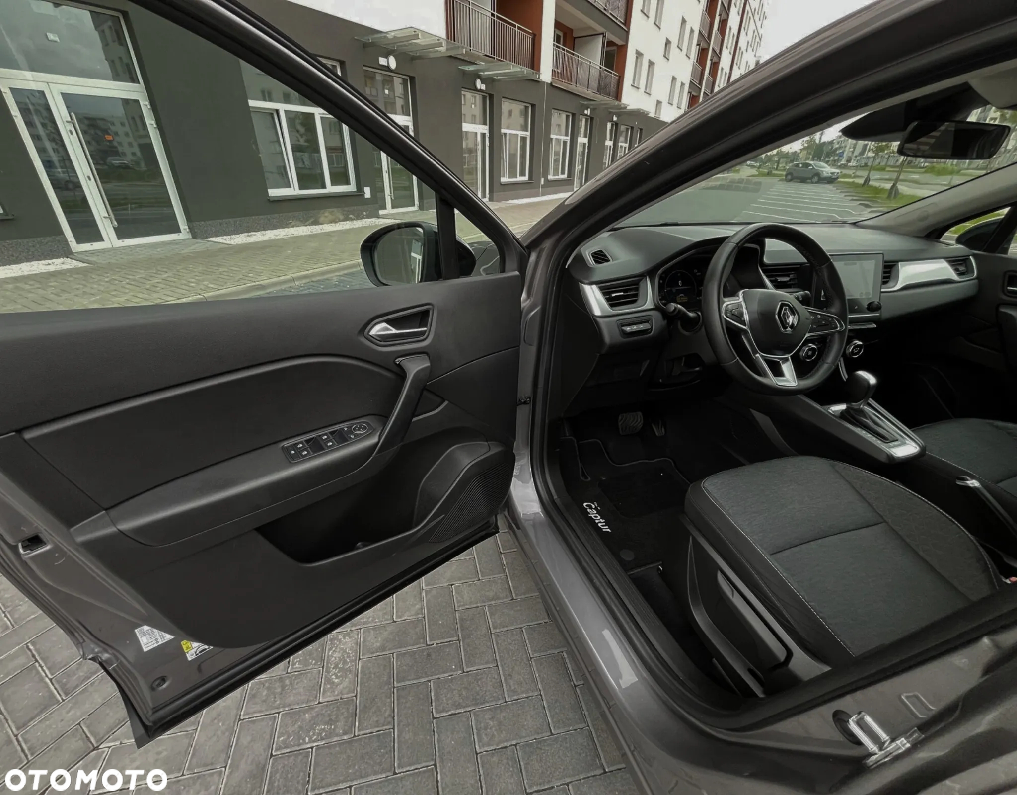 Renault Captur 1.6 E-TECH Full Hybrid 145 Techno - 17