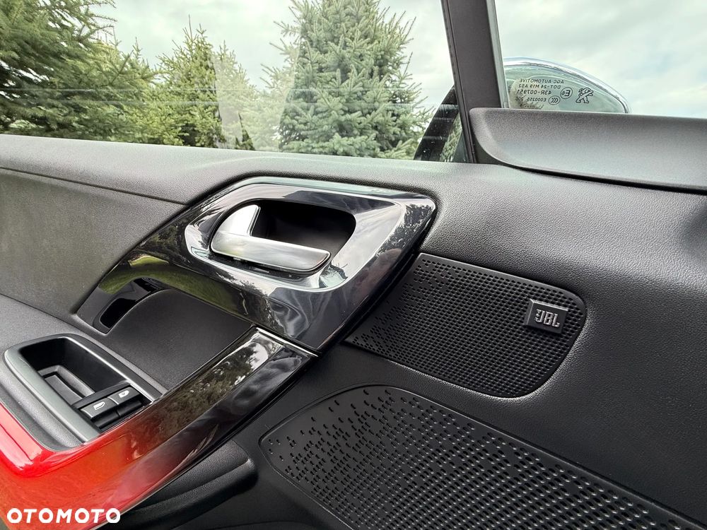 Peugeot 208 GTI 200 THP - 14