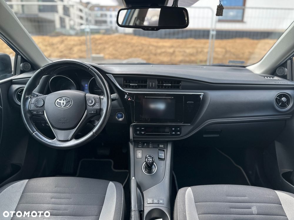 Toyota Auris Hybrid 135 Premium - 4