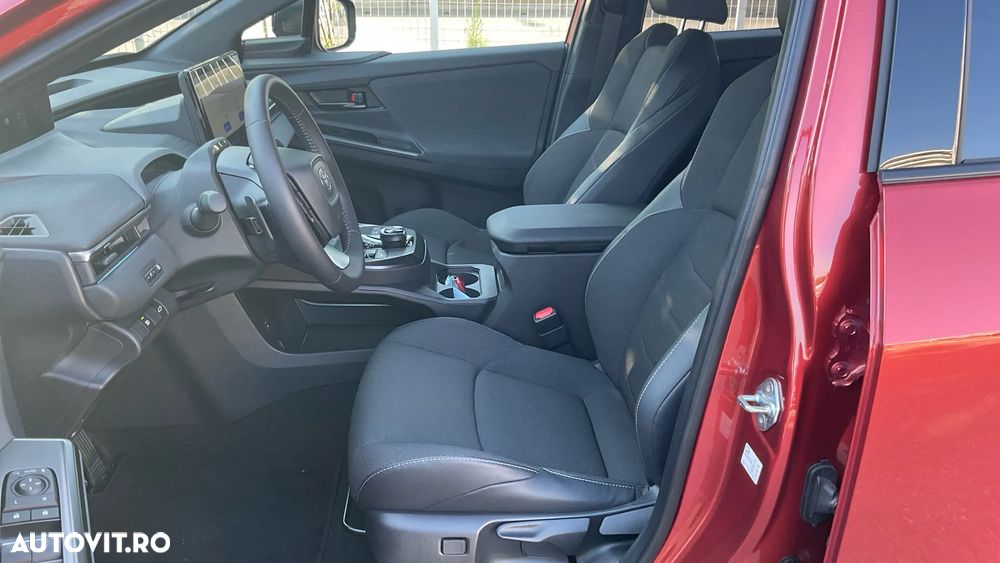 Toyota C-HR 72 kWh Dynamic Long Range - 12