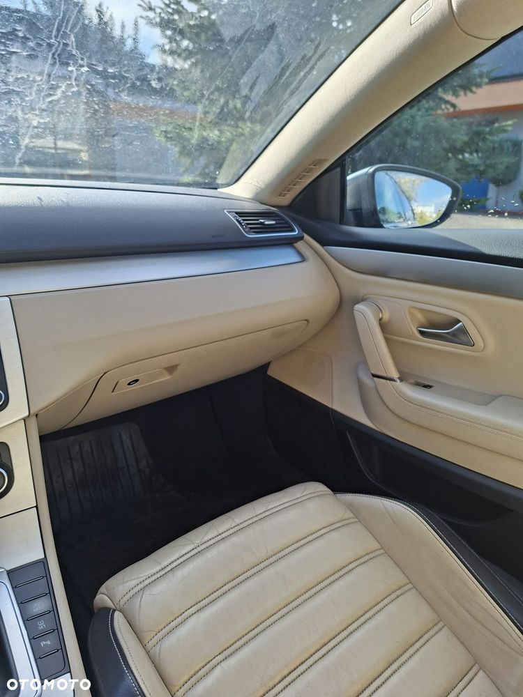 Volkswagen Passat - 17