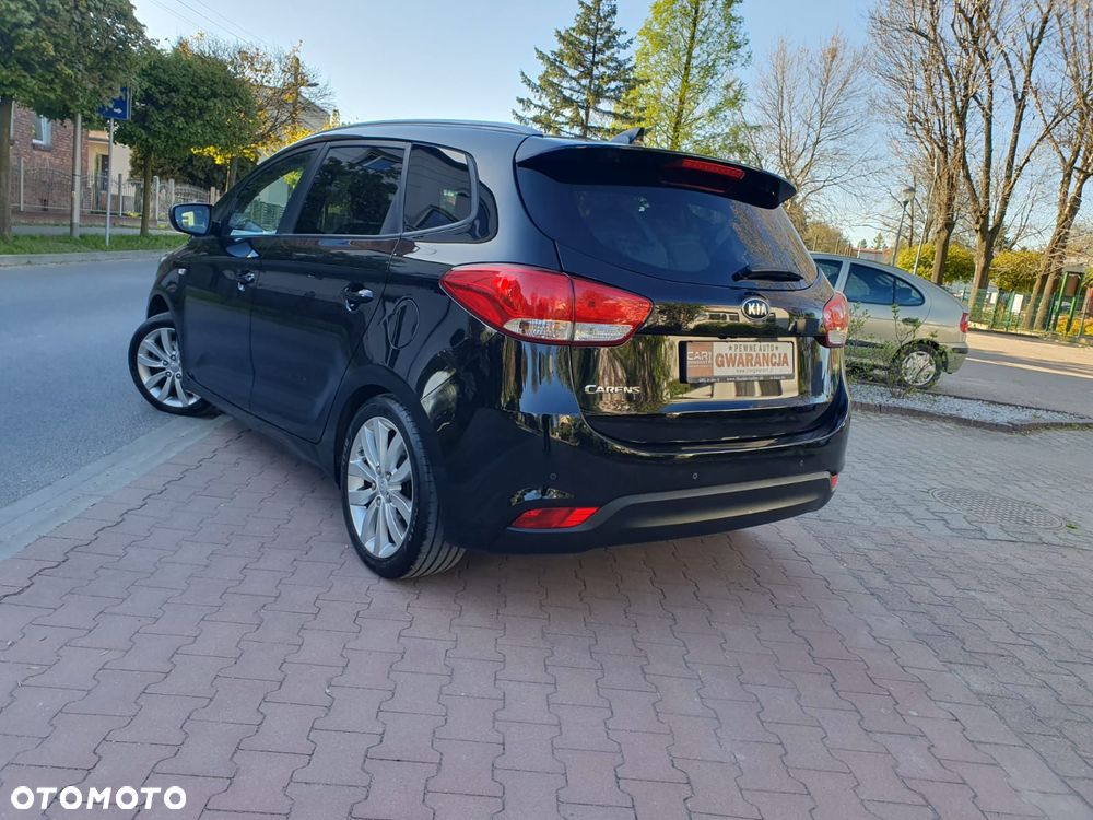 Kia Carens 1.6 GDI Attract - 33