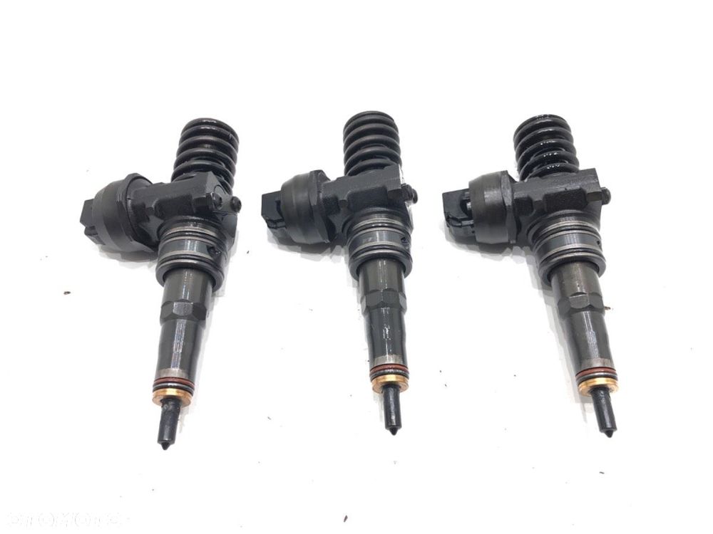 WTRYSKIWACZE KOMPLET  SKODA FABIA II (542) 2006 - 2014 1.4 TDI 59 kW [80 KM] olej napędowy 2007 - - 1