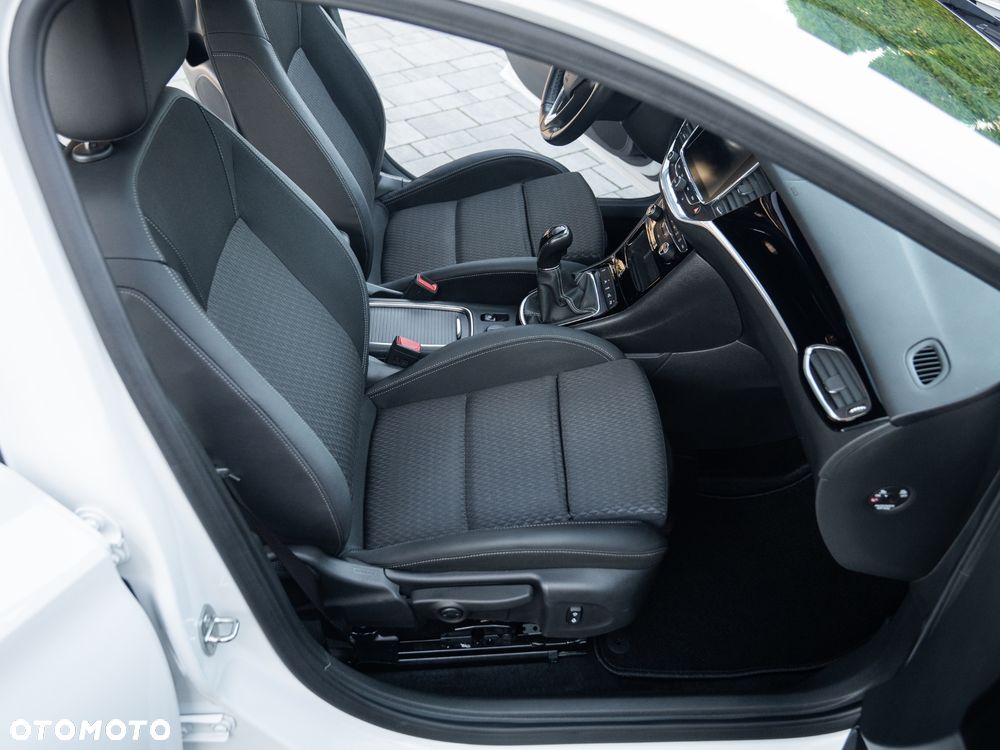 Opel Astra 1.4 Turbo Edition - 37