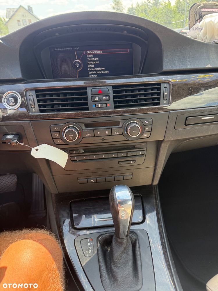 BMW Seria 3 320d Edition Exclusive - 17