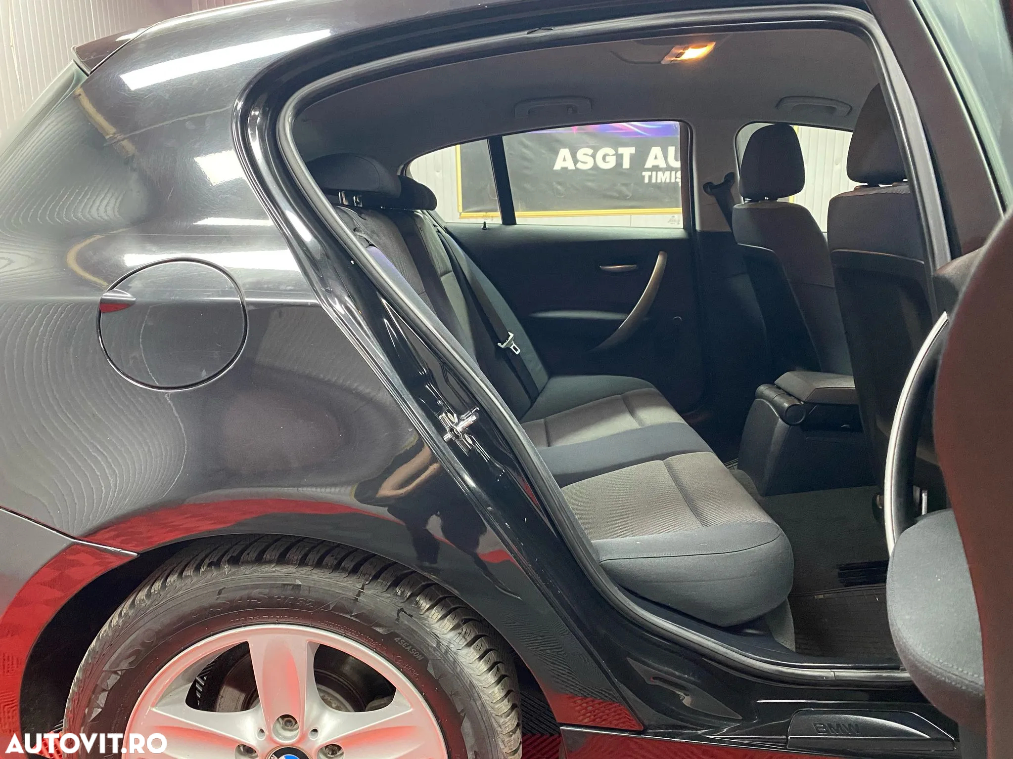 BMW Seria 1 - 16