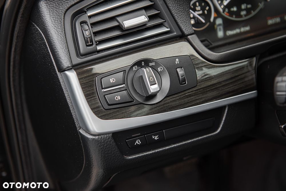 BMW Seria 5 520d - 18