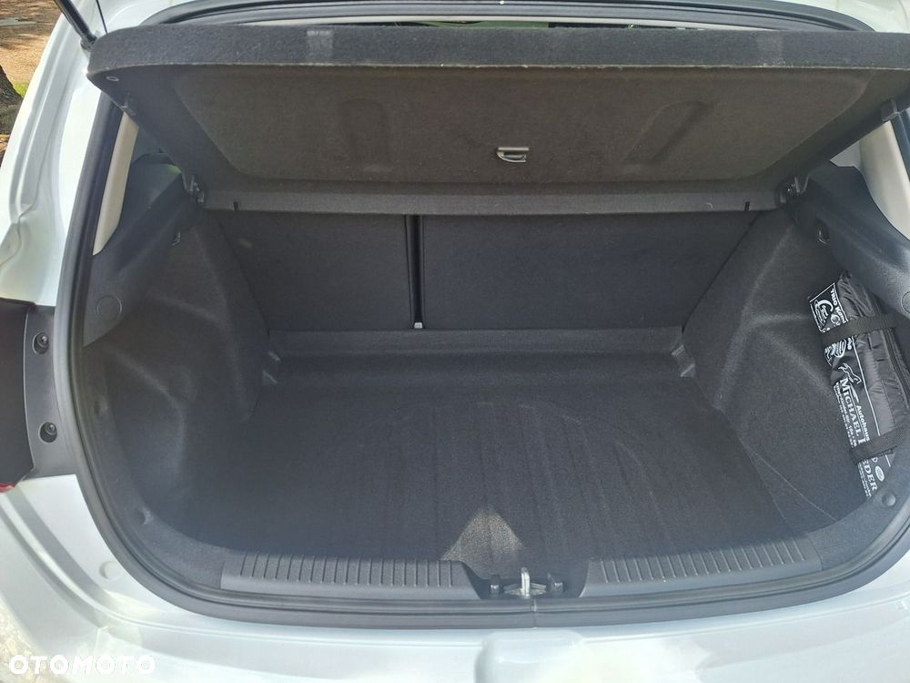 Kia Ceed - 19