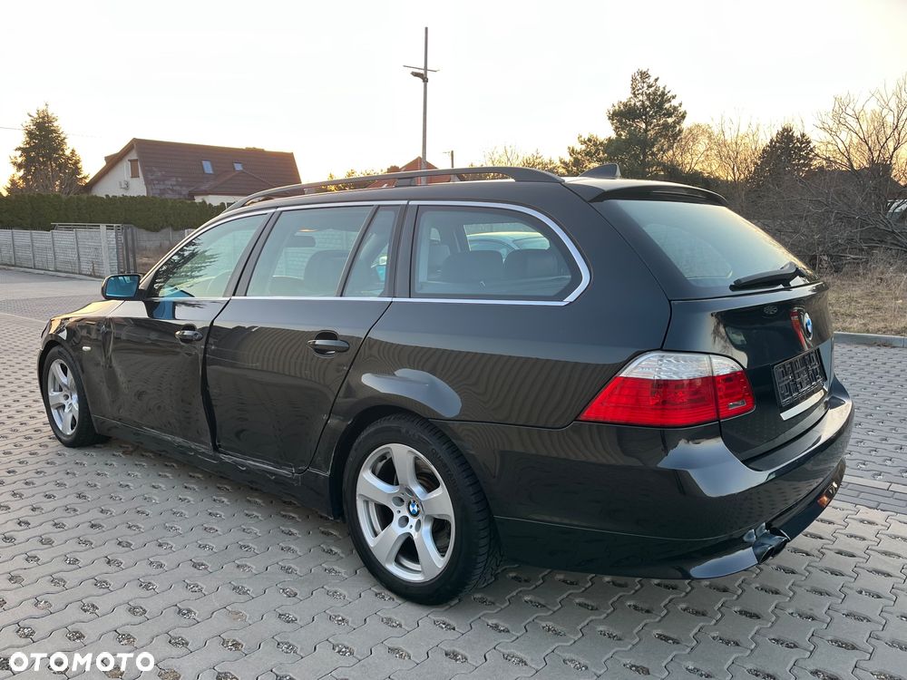 BMW Seria 5 525d - 5