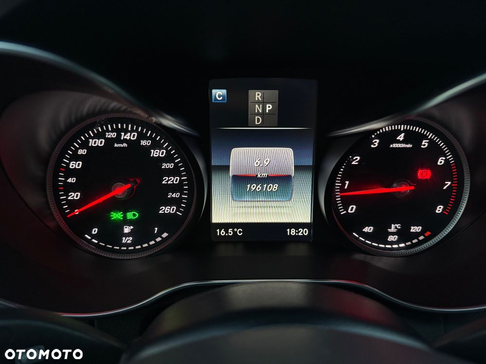 Mercedes-Benz Klasa C 180 9G-TRONIC - 29