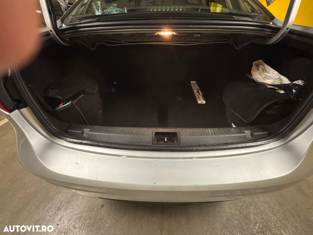 Renault Fluence 1.6 16V Authentique - 12