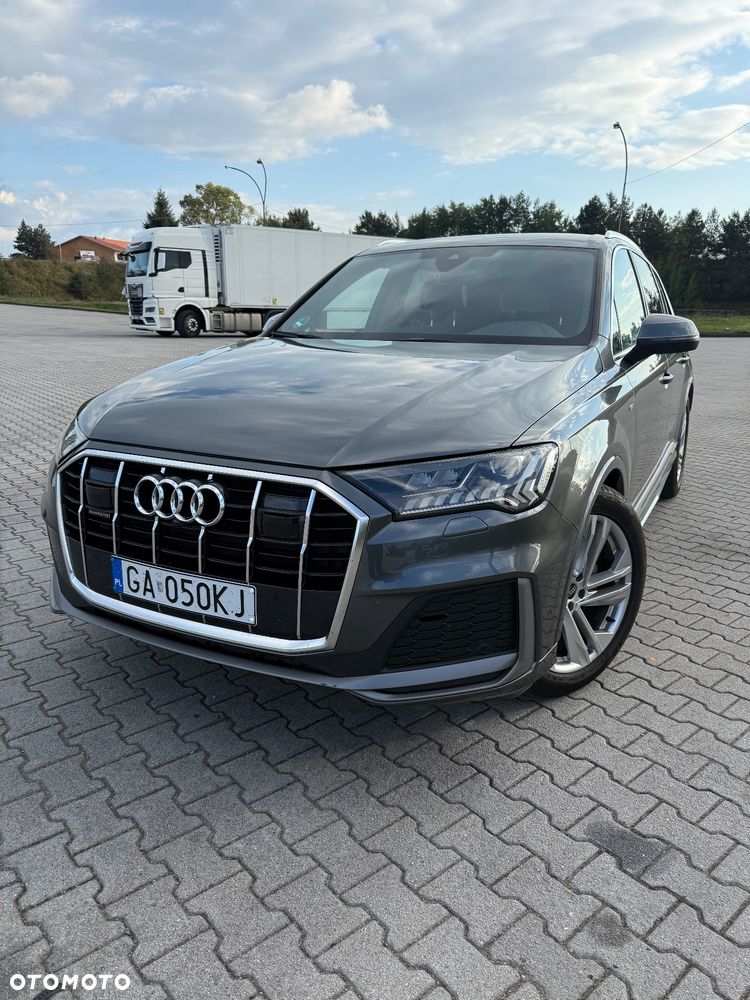 Audi Q7 - 1