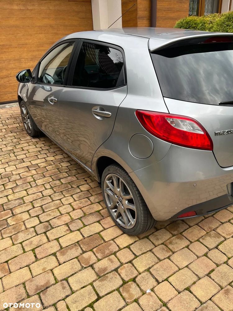 Mazda 2 1.3 Navi + - 12