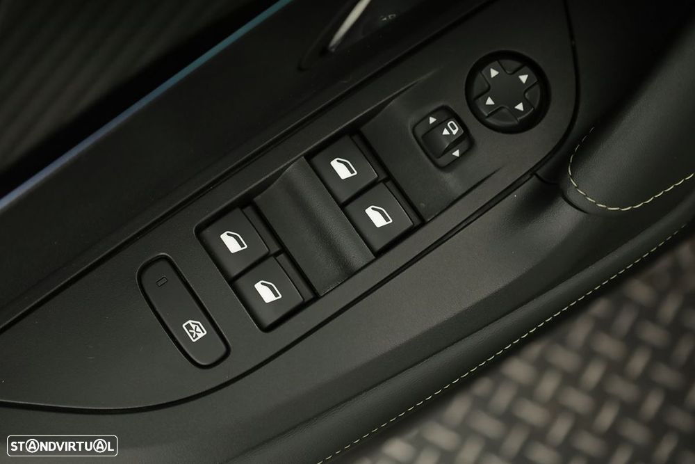 Peugeot 2008 1.2 PureTech GT EAT8 - 20