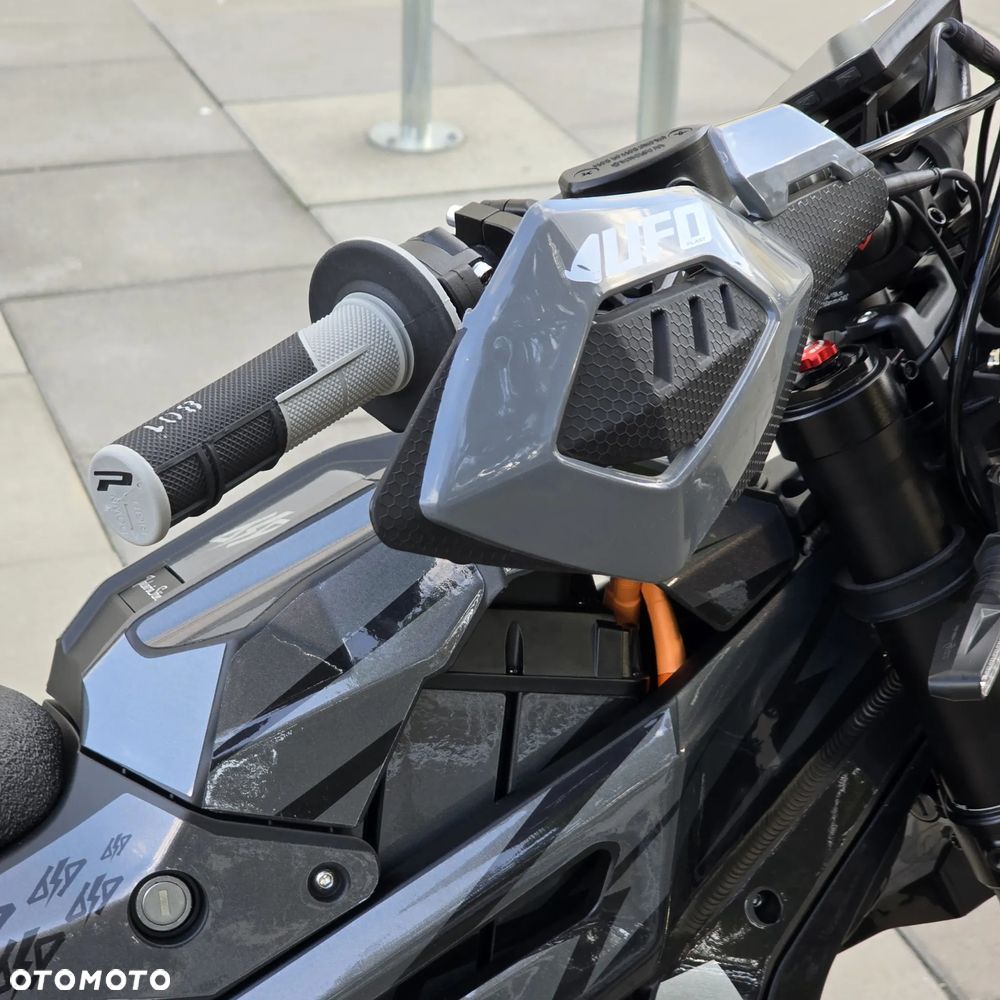 Talaria Sting L1e - 9