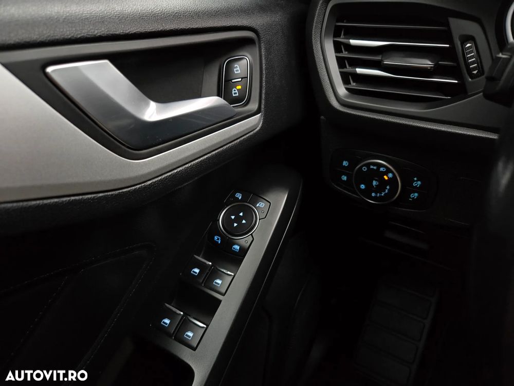Ford Focus 1.5 EcoBlue Connected - 27