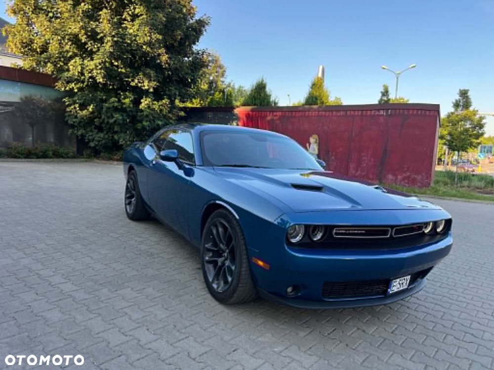 Dodge Challenger - 1
