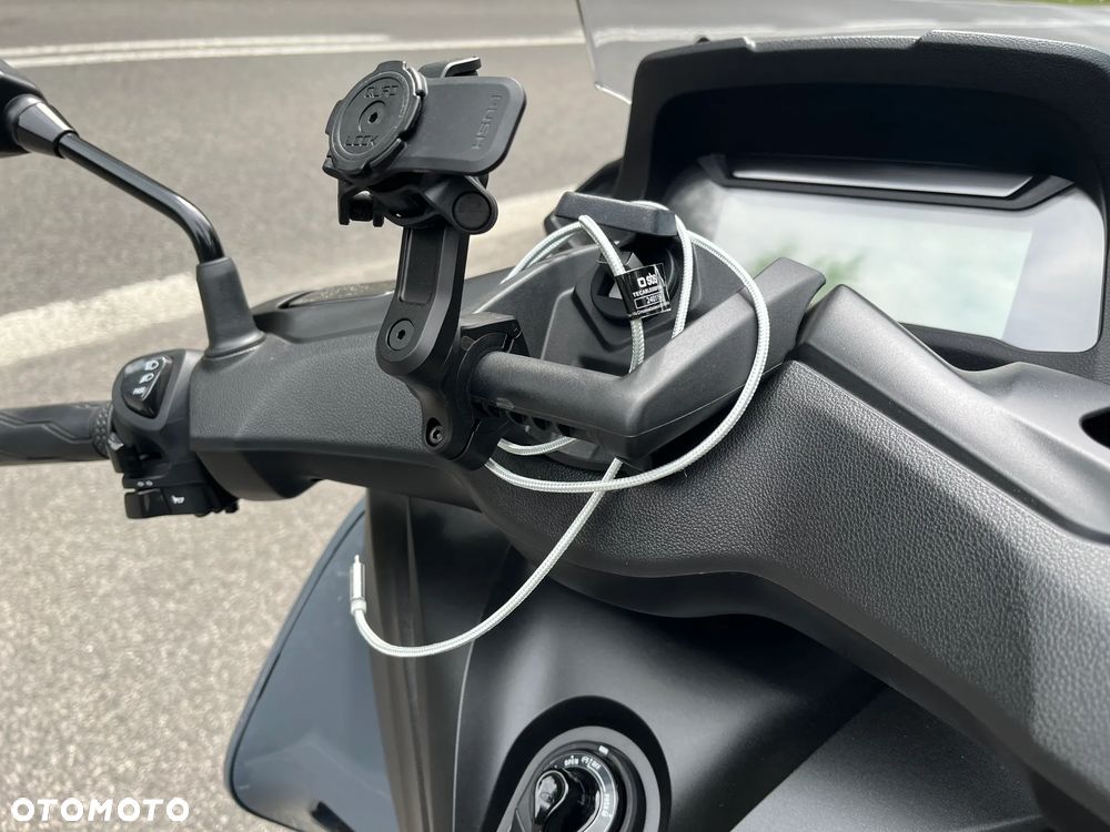 Yamaha Tricity - 6