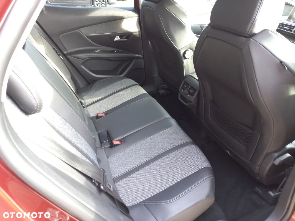 Peugeot 3008 1.2 PureTech Allure S&S - 13