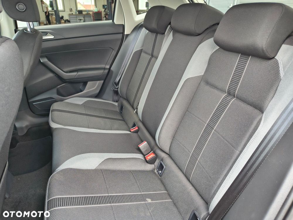 Volkswagen Polo - 26