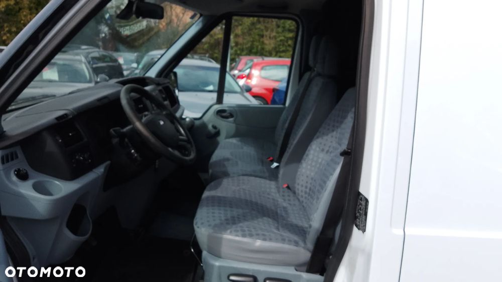 Ford Transit - 10