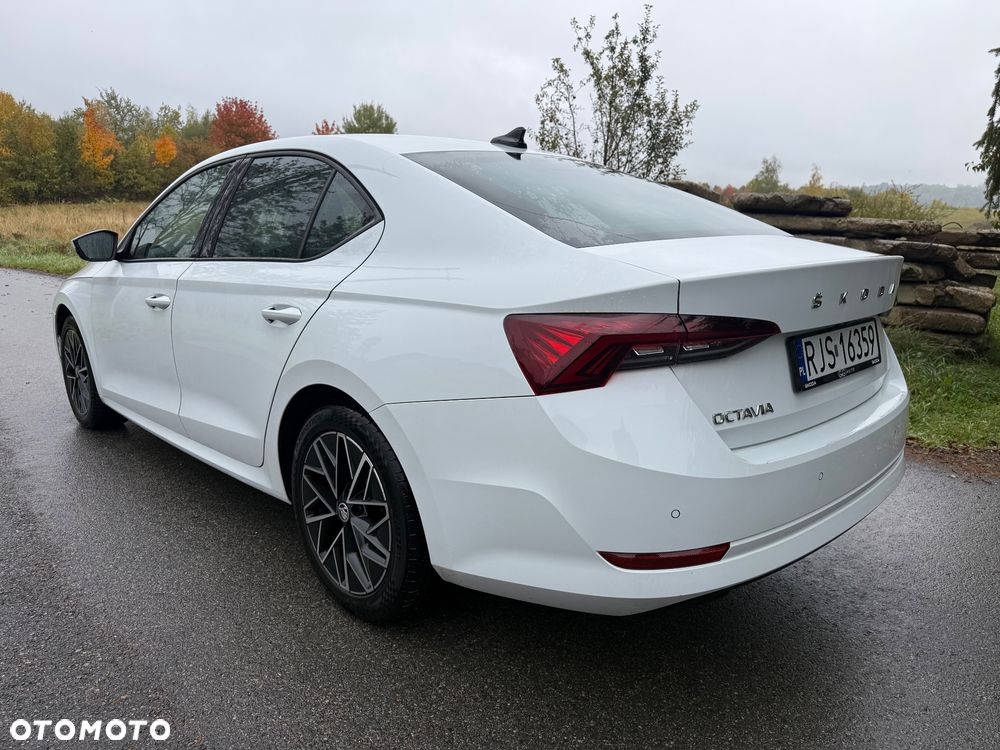 Skoda Octavia 1.5 TSI Selection Plus - 24